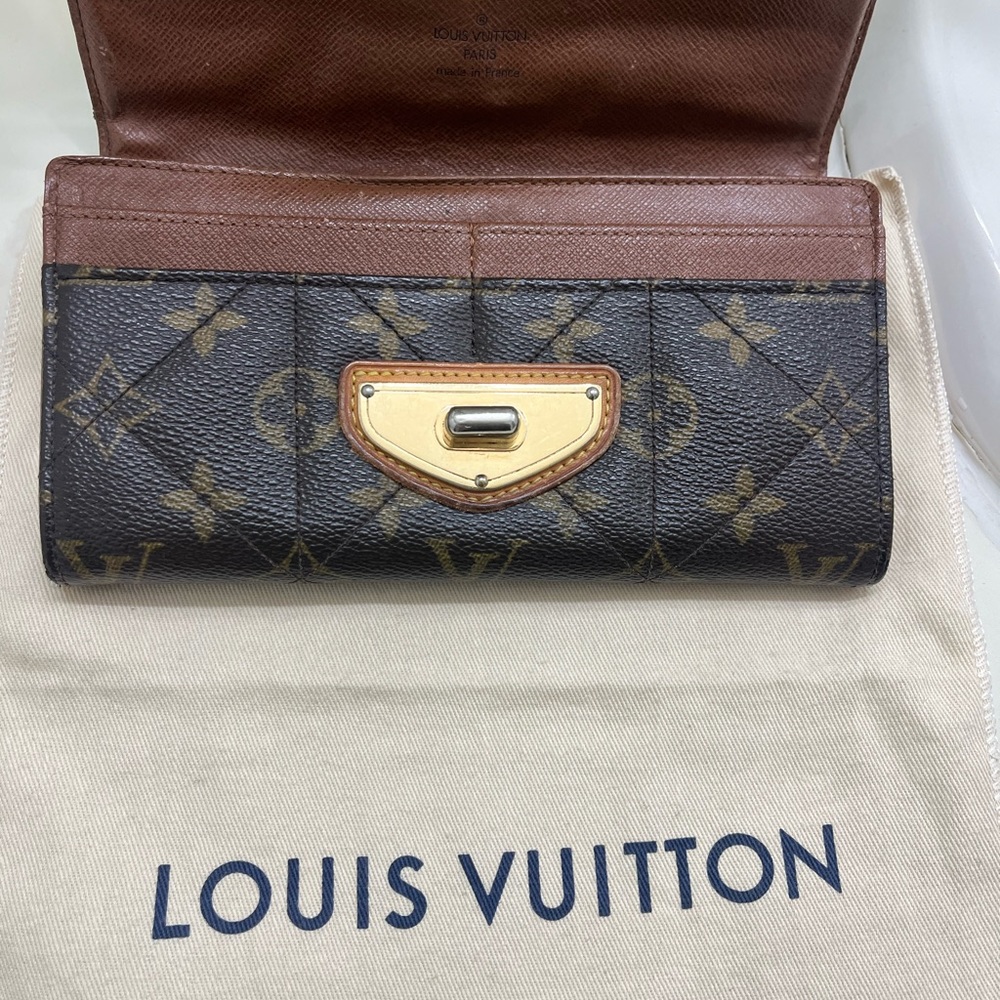 Vintage Turn lock wallet/ with dust cover